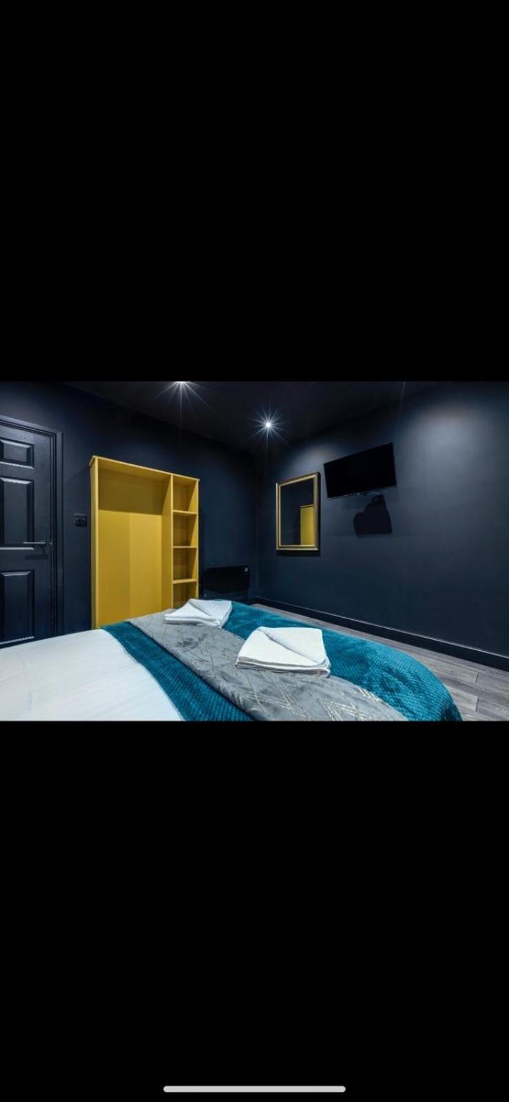 Two Bed Modern Apartment 5Min Walk To Town Centre With Free Parking ! Under New Management Blackpool Exterior foto