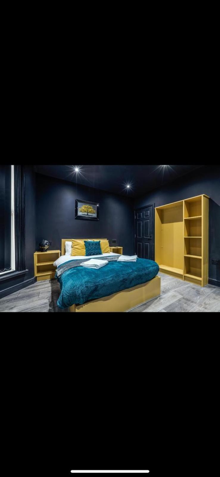 Two Bed Modern Apartment 5Min Walk To Town Centre With Free Parking ! Under New Management Blackpool Exterior foto